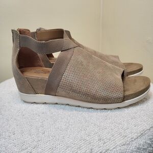 Comfortiva Pillowtop Memory Foam Leather Sandles Size 8 1/2W